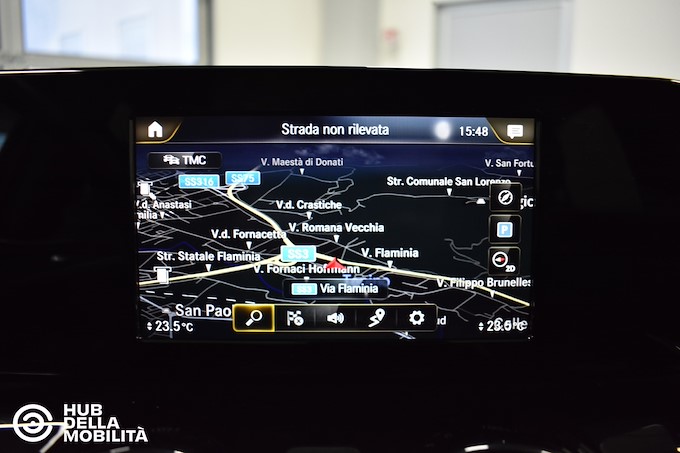 MERCEDES-BENZ GLA 200 d Automatic Premium